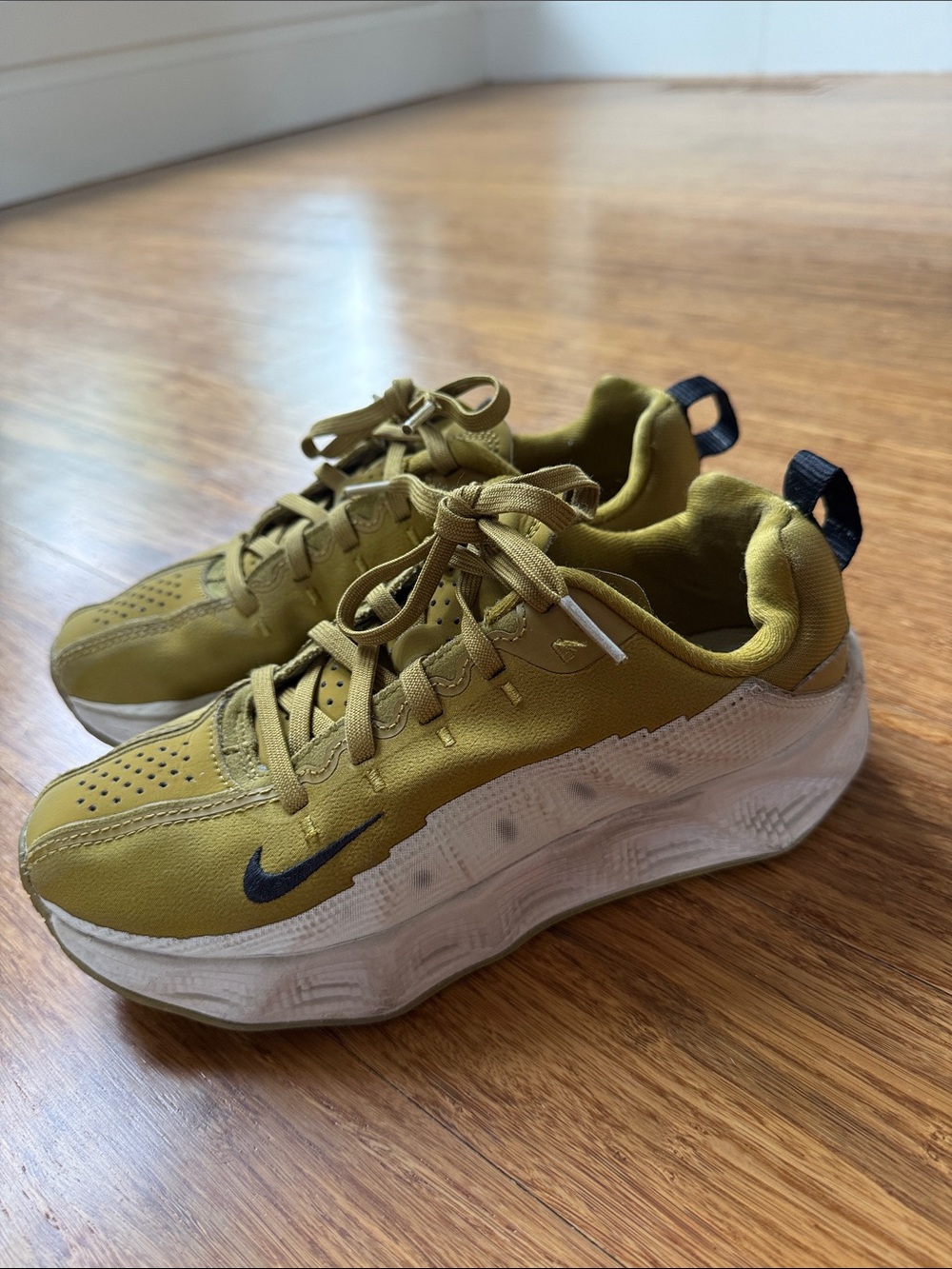 Nike Kids Ava Rover Olive/White Low-Top Sneakers Sz Youth 3